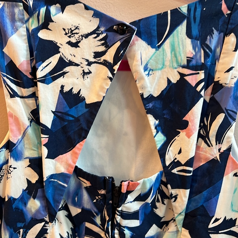 Bailey Blue Size Medium Junior Dress Floral Blue Back Out Mini Lined w/trellis - Picture 3 of 5